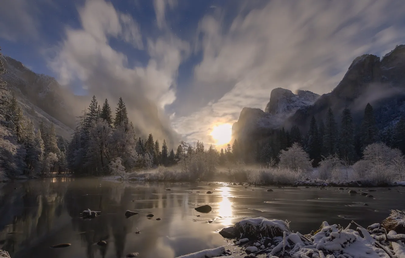 Фото обои зима, снег, озеро, рассвет