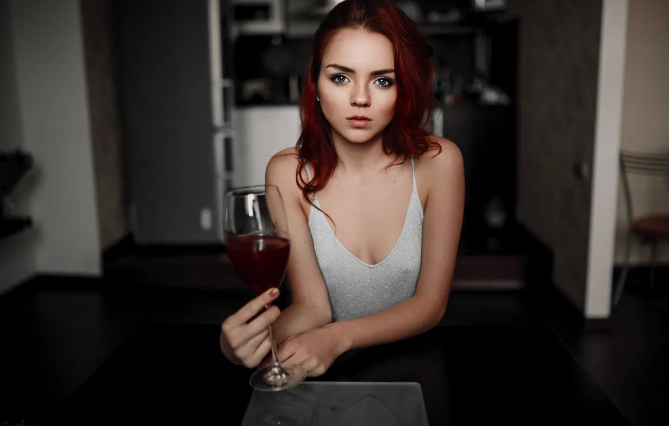 Фото обои girl, glass, long hair, dress, photo, photographer, wine, blue eyes