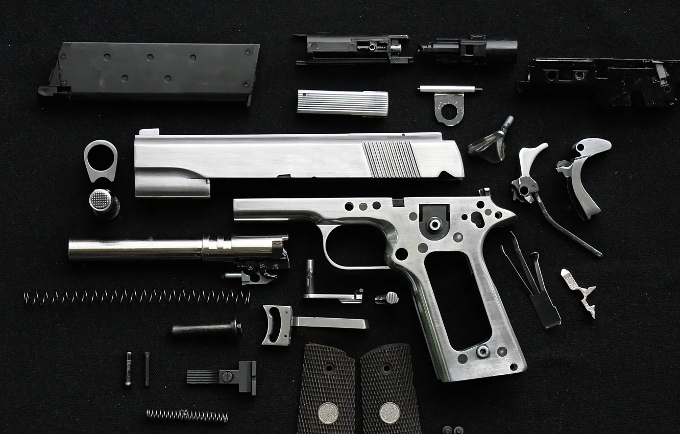 Фото обои pistol, screws, springs, disassembled metal parts