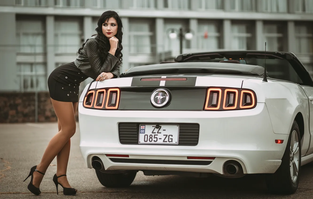 Фото обои машина, авто, девушка, поза, ножки, Ford Mustang, Иван Ковалёв, Анна Корсиканкова