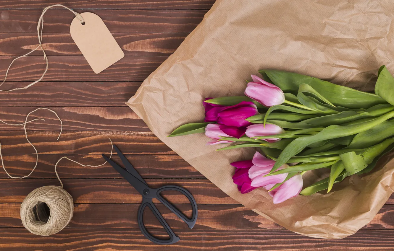 Фото обои цветы, бумага, colorful, тюльпаны, розовые, wood, pink, flowers
