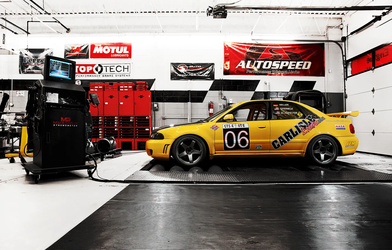 Фото обои Audi, ауди, спорт, гараж, профиль, желтая