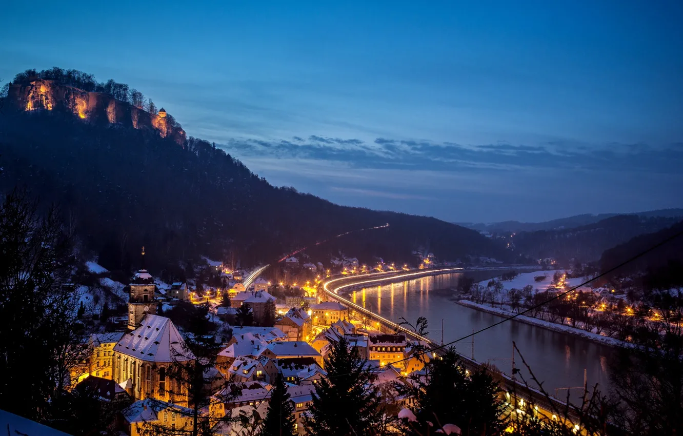 Фото обои зима, снег, город, река, гора, дома, вечер, Германия