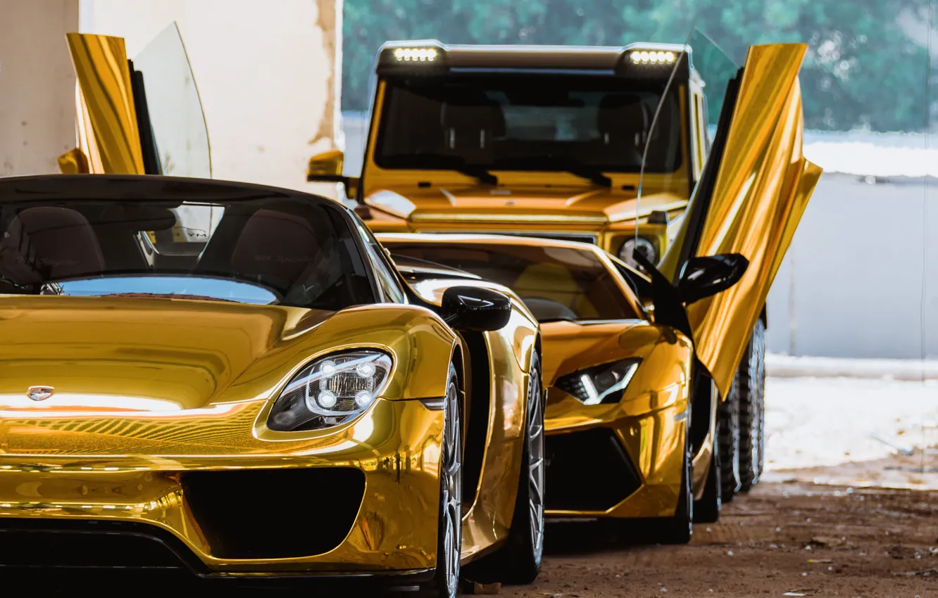Фото обои Golden, Lamborghini Aventador, Porsche 918, Mercedes 6x6