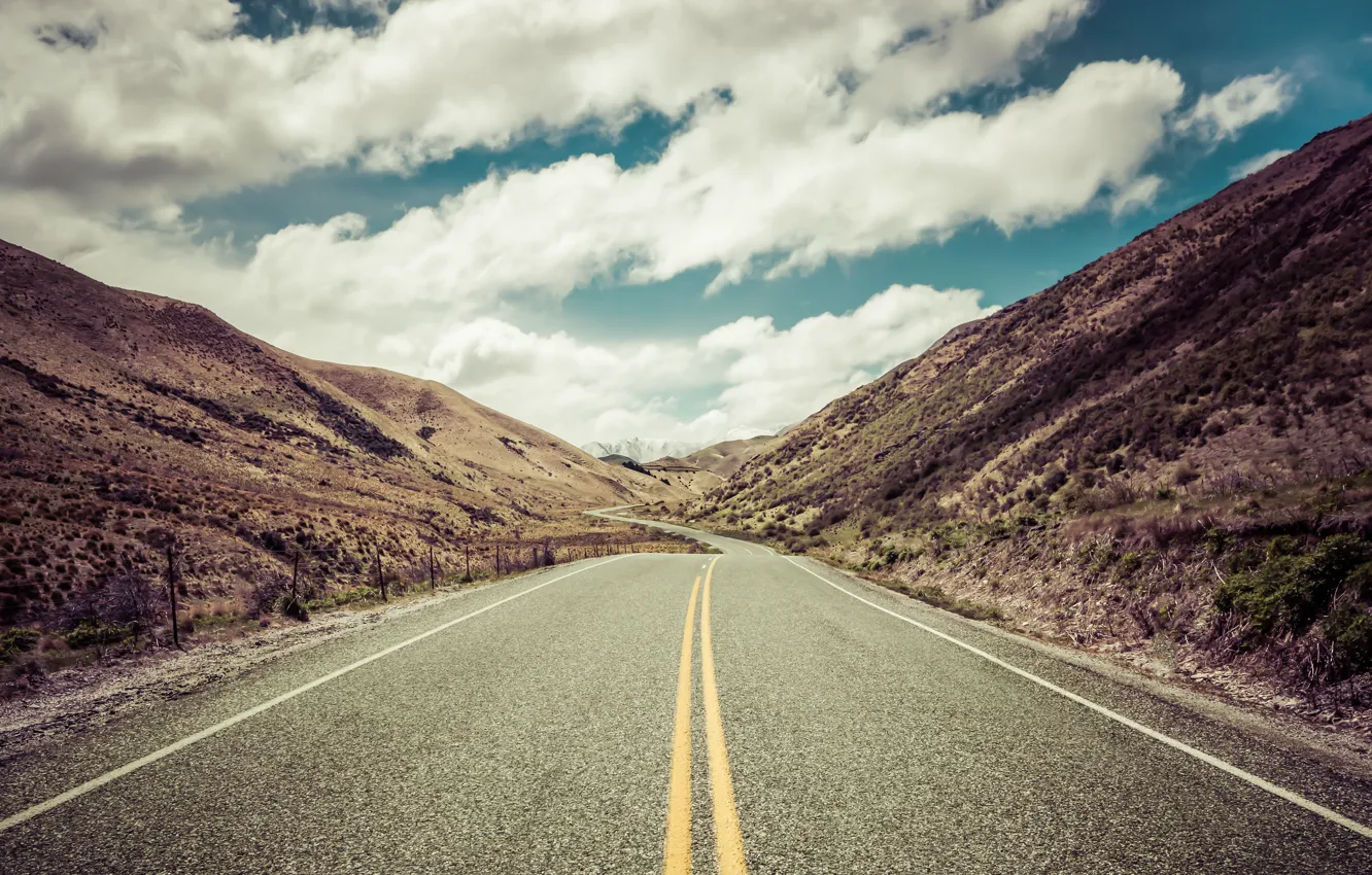 Фото обои дорога, небо, линии, забор, road, sky, lines, fence