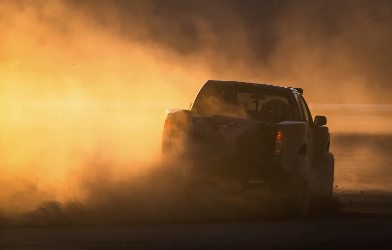 Фото обои пыль, Nissan, пикап, 2019, 600 л.с., V8 turbocharged, 5.6 л., Frontier Desert Runner Concept