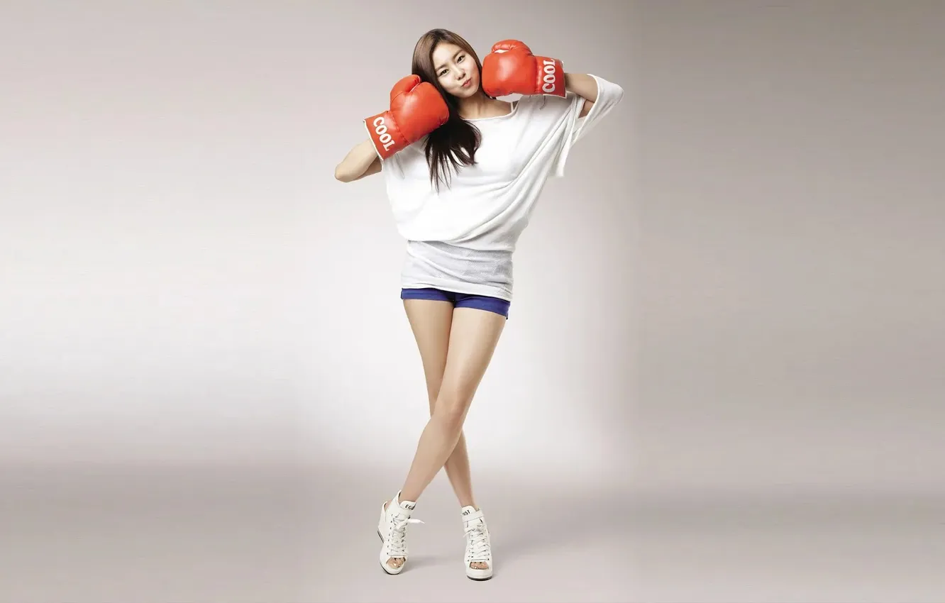 Фото обои girl, shorts, asian, cute, boxing gloves