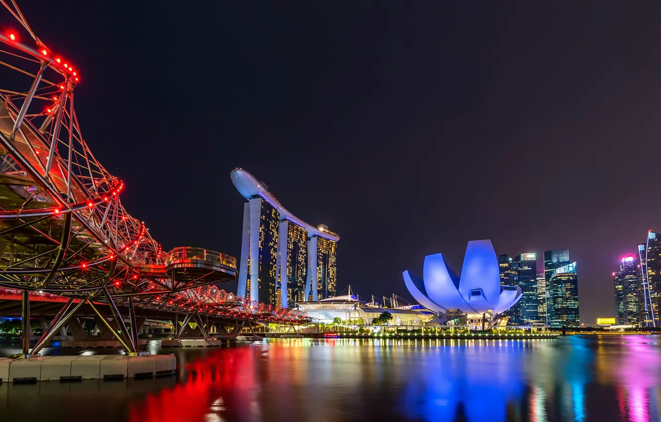 Фото обои ночь, мост, дизайн, огни, здания, дома, небоскребы, фонари