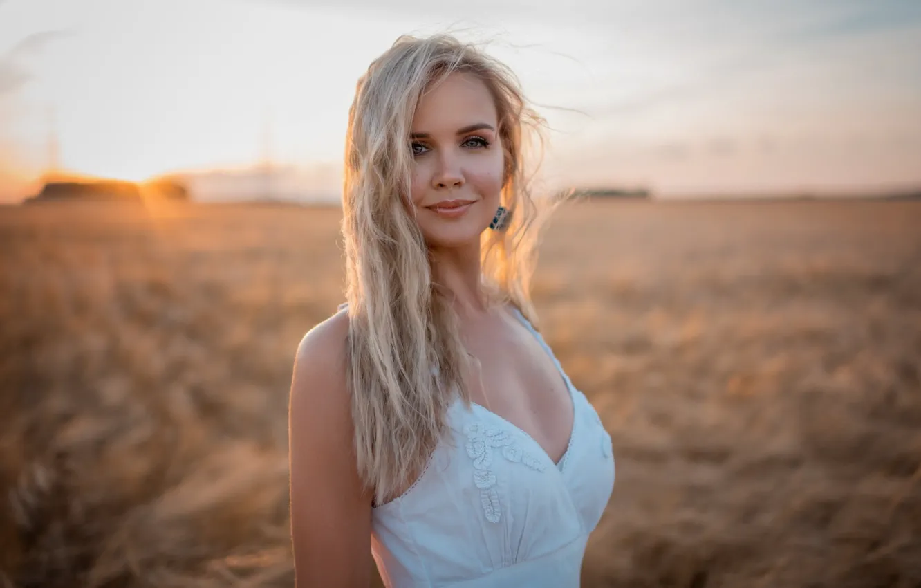 Фото обои поле, взгляд, девушка, природа, модель, платье, Anna, длинные волосы