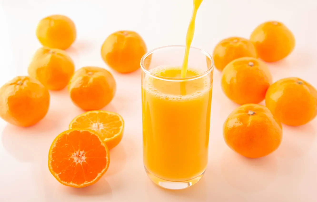 Фото обои стакан, желтые, сок, фрукты, оранжевые, цитрусы, струя, боке