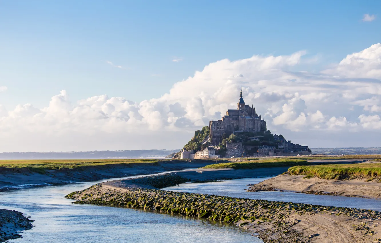 Фото обои море, небо, облака, замок, Франция, Нормандия, Мон-Сен-Мишель