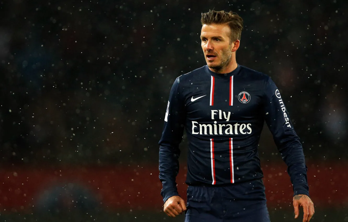 Фото обои Спорт, Звезда, Дождь, Футбол, David Beckham, Дэвид Бекхэм, Football, Футболист