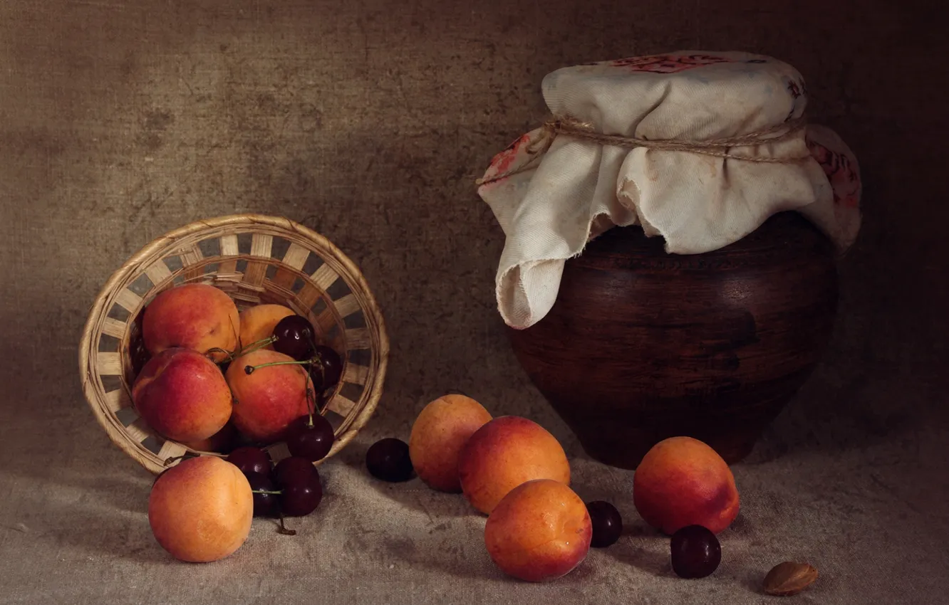 Фото обои лето, фрукты, натюрморт, черешня, абрикосы, крынка