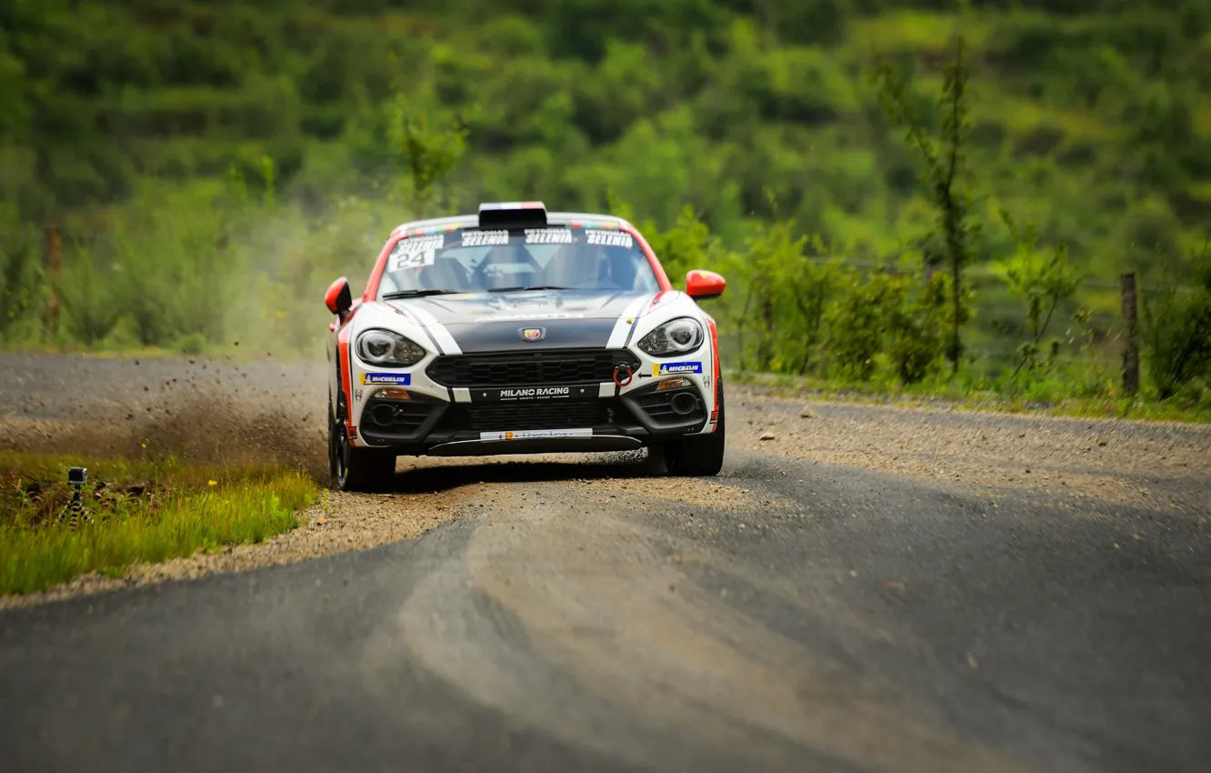 Фото обои скорость, обочина, ралли, 2018, Abarth, 124 Rally