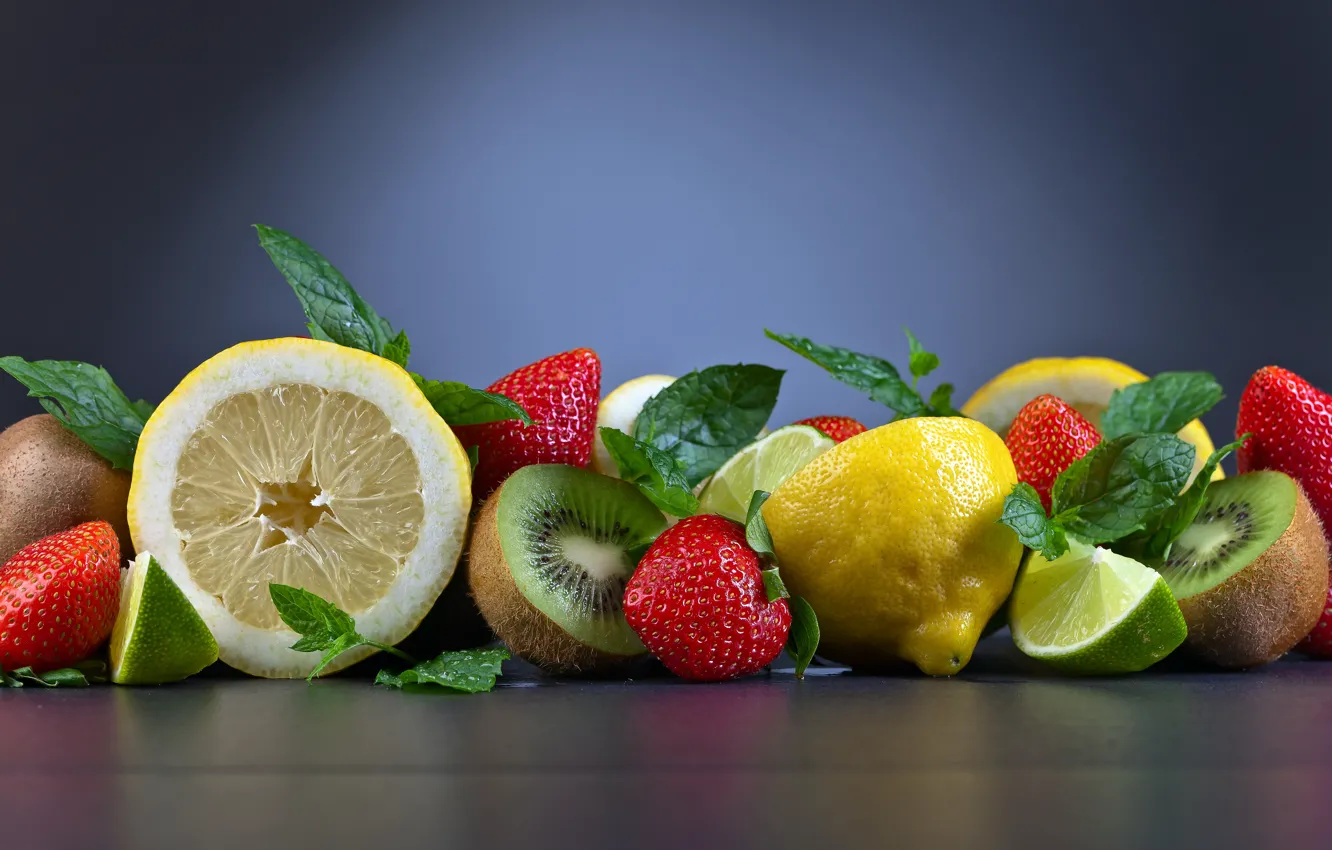 Фото обои лимон, киви, клубника, лайм, фрукты