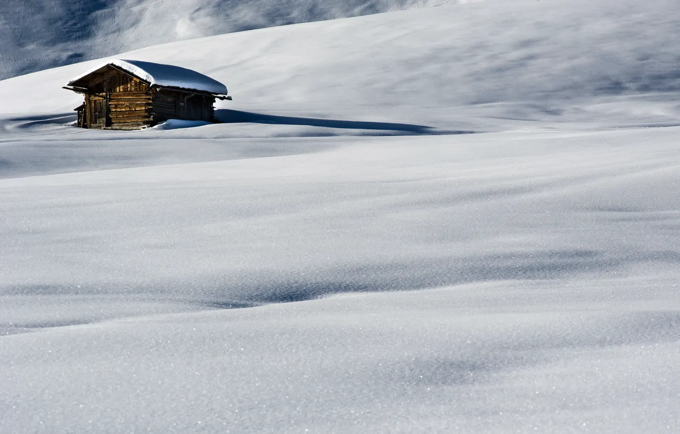 Фото обои зима, поле, дом, утро