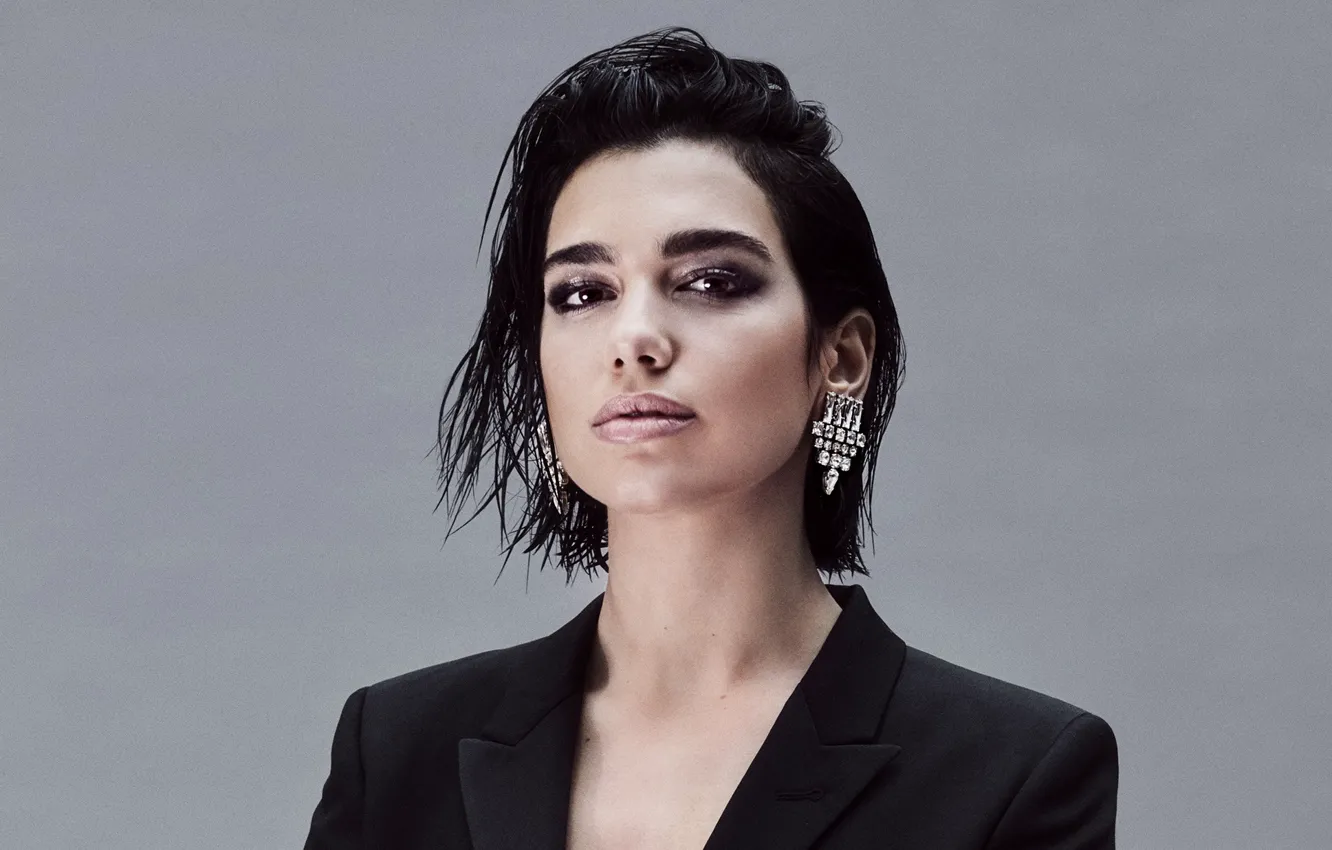 Фото обои взгляд, девушка, лицо, портрет, серьги, макияж, Dua Lipa