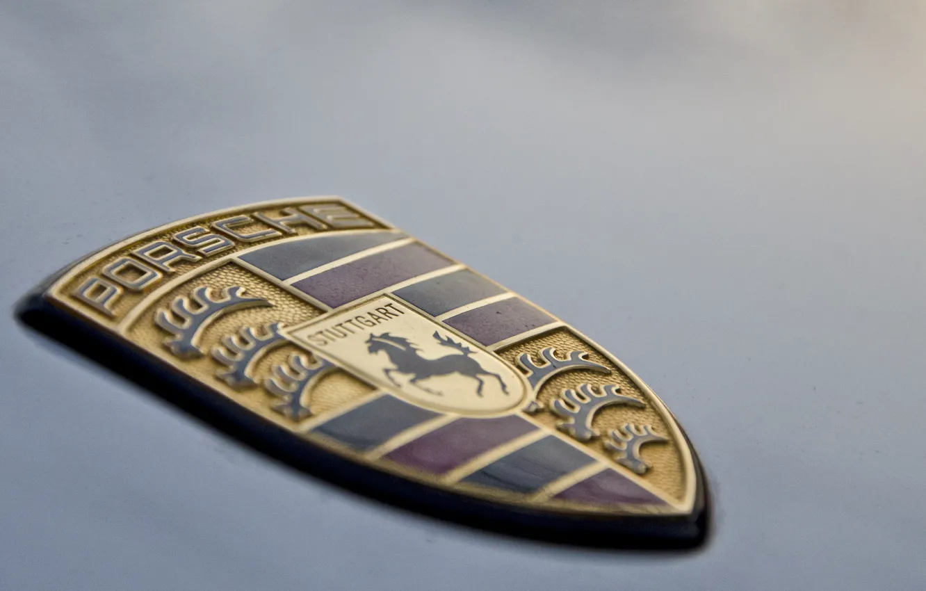 Фото обои лошадь, логотип, Porsche, капот, щит
