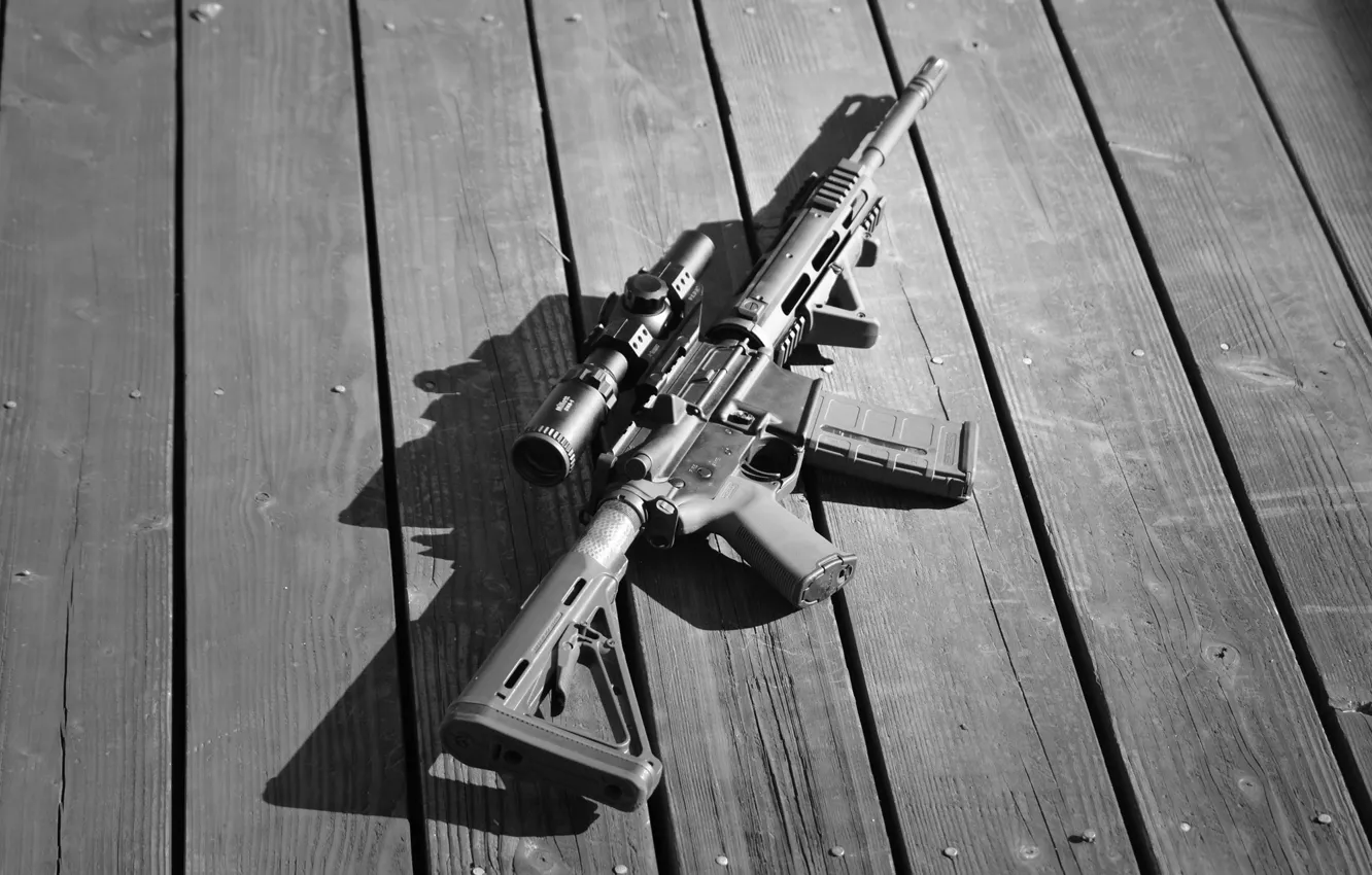 Фото обои оружие, доски, AR-15, штурмовая винтовка
