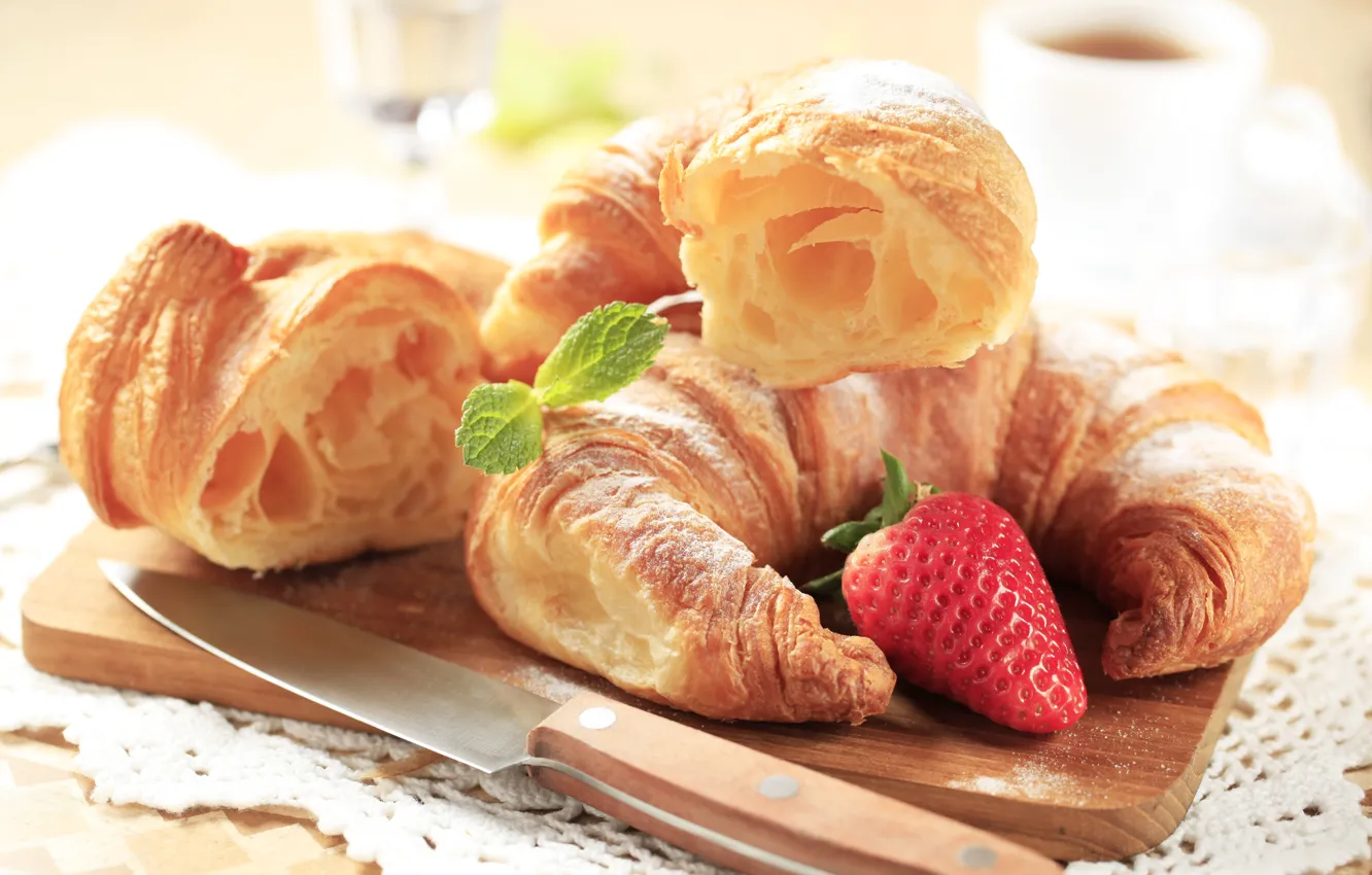 Фото обои завтрак, клубника, выпечка, strawberry, круассаны, croissant, breakfast