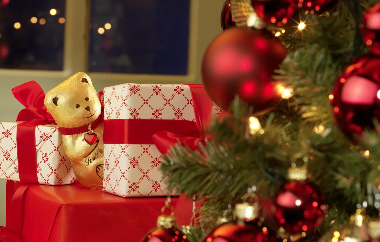 Фото обои игрушки, елка, новый год, шоколад, мишка, подарки