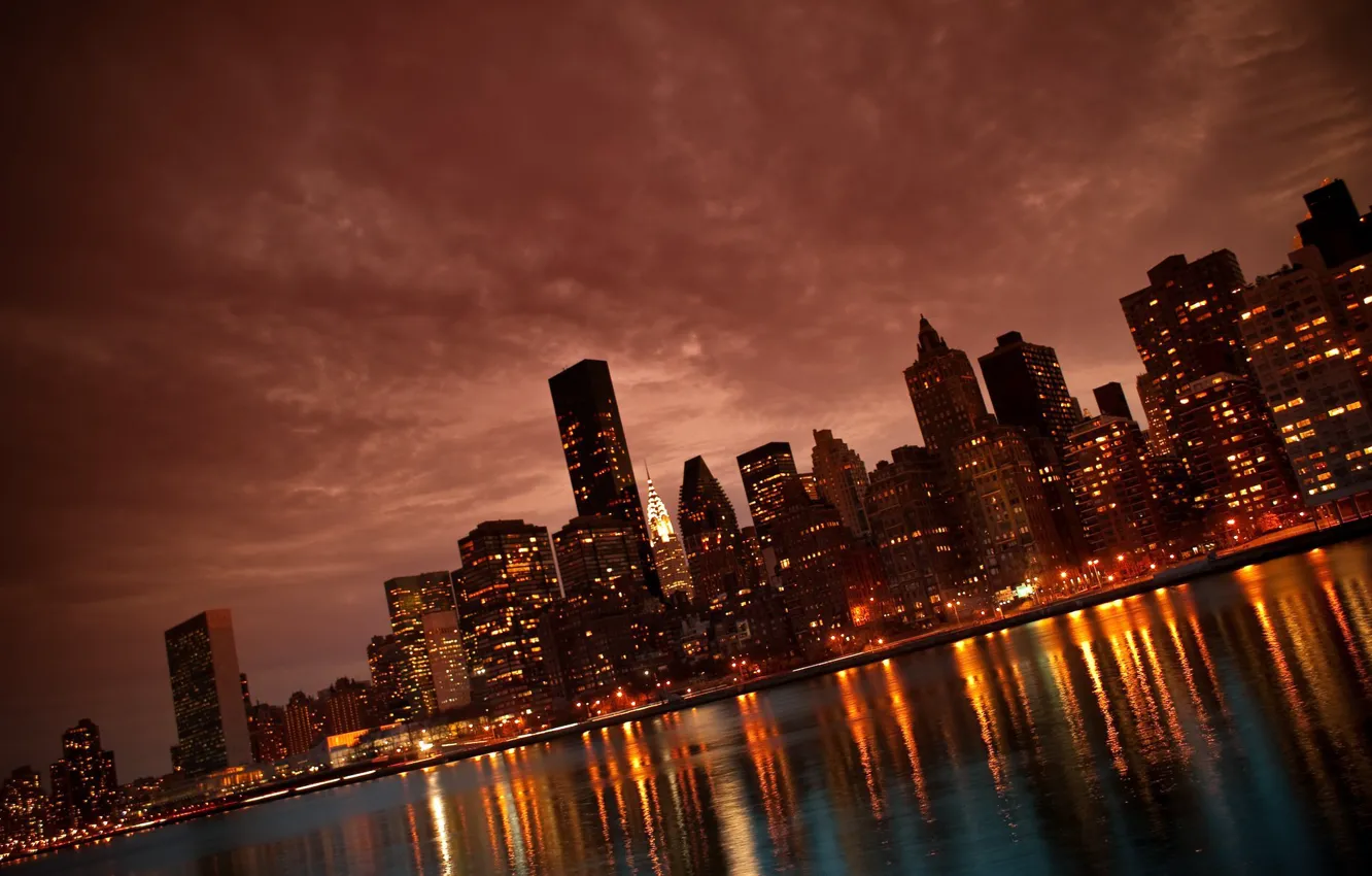 Фото обои ночь, город, огни, река, небоскребы, Манхэттен, Нью Йорк, Manhattan