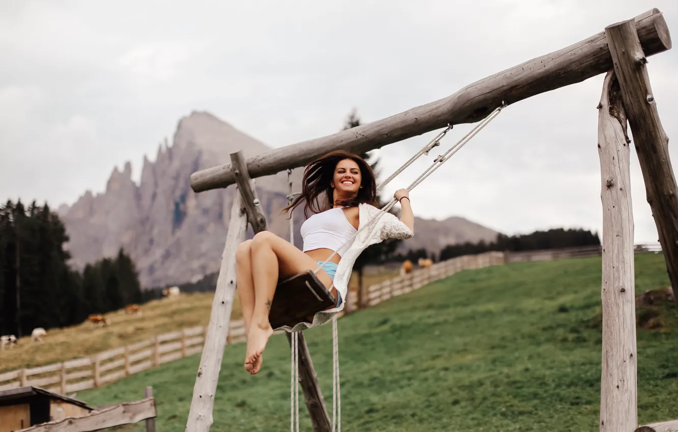 Фото обои девушка, радость, горы, природа, улыбка, качели, ножки, David Olkarny