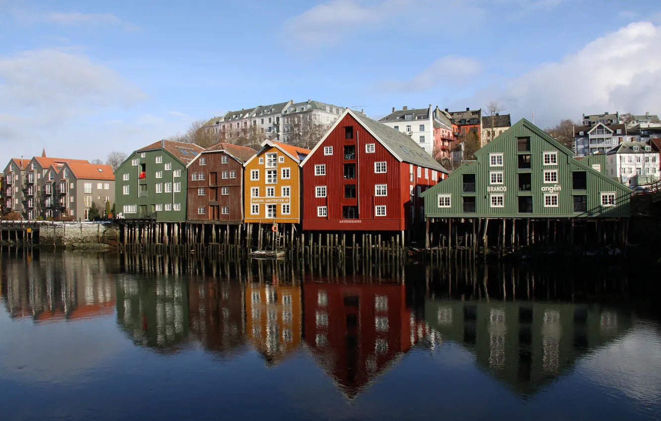 Фото обои город, дома, Норвегия, разноцветные, Тронхейм, на сваях