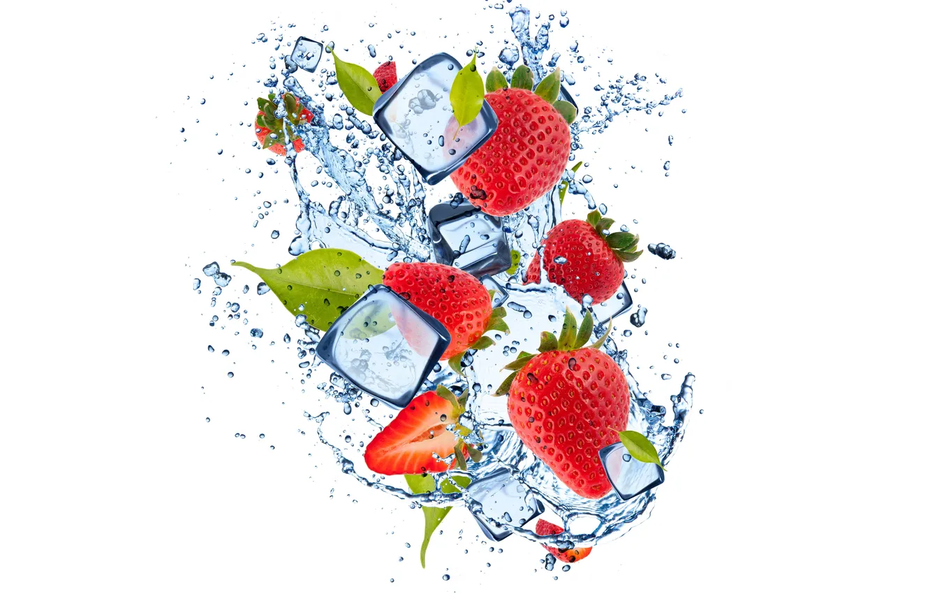 Фото обои лед, вода, клубника, ice, листочки, water, strawberry, leaflets