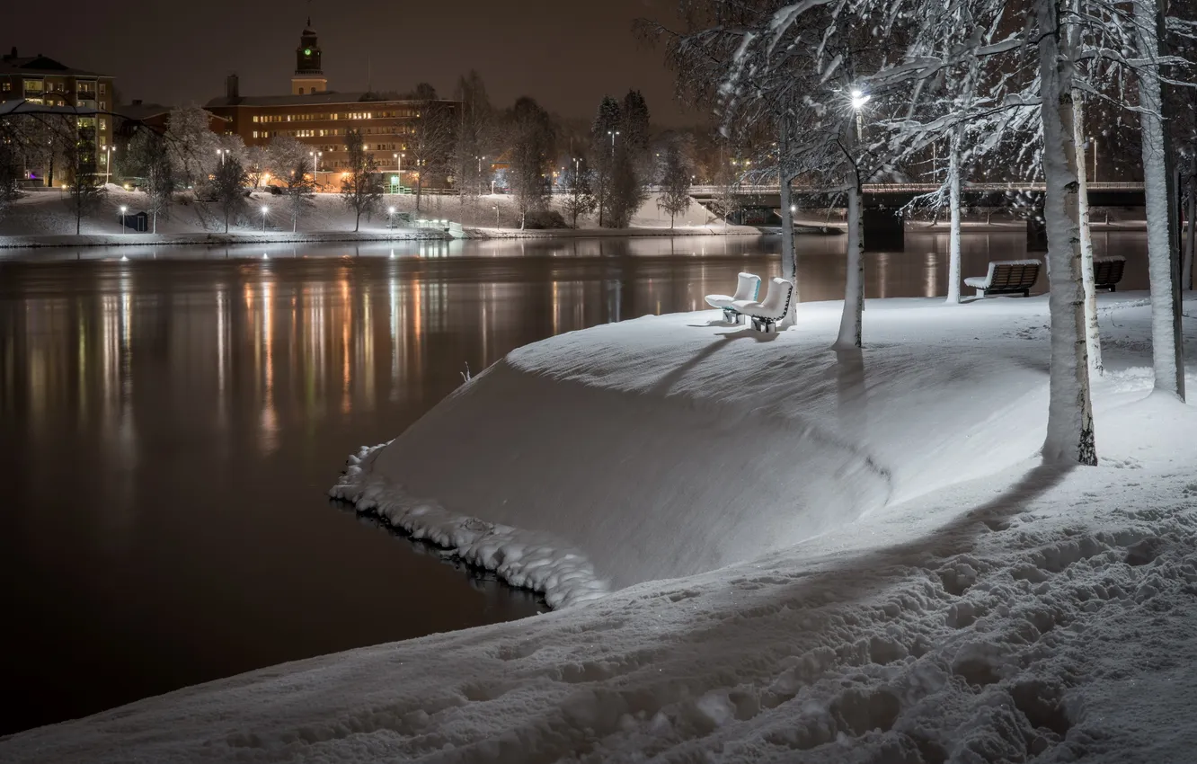 Фото обои снег, ночь, река, скамья