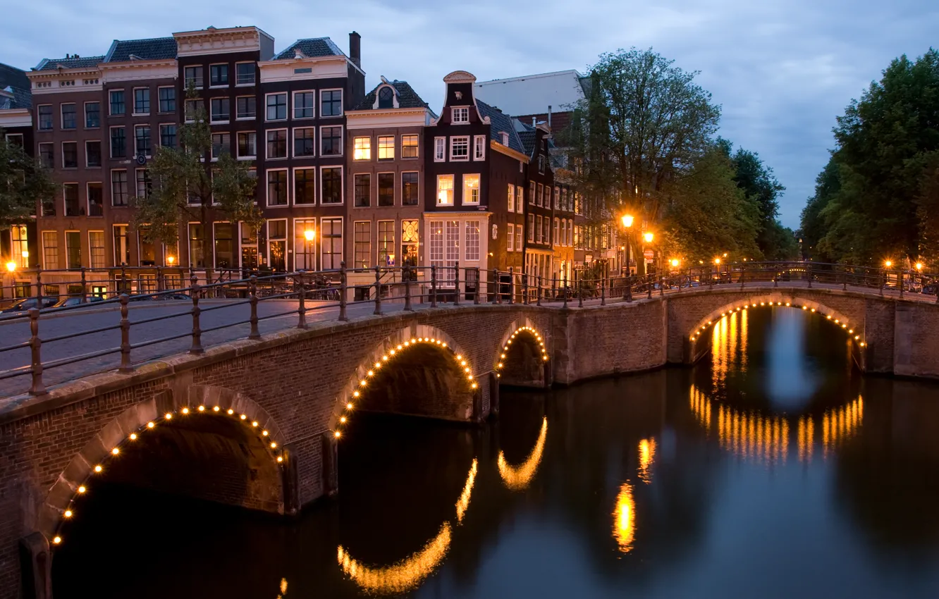 Фото обои мост, огни, Амстердам, перекресток, угол, канал, Нидерланды, сумерки