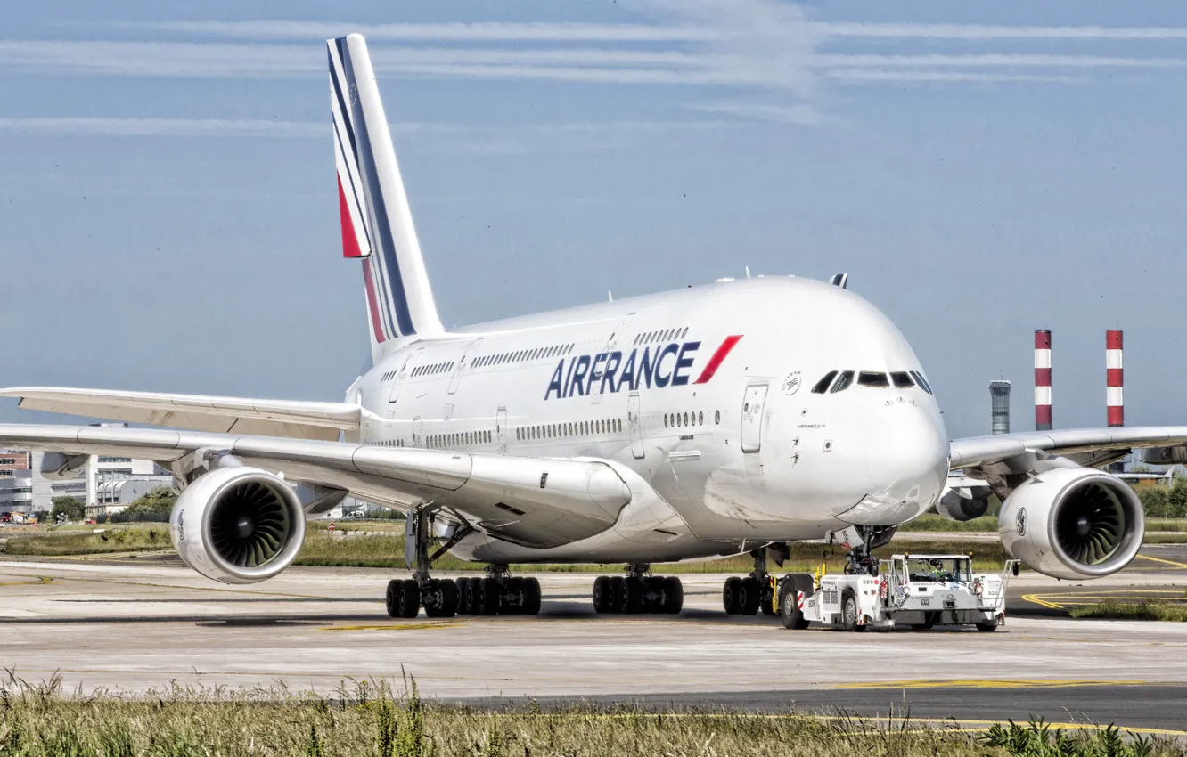 Фото обои Лайнер, A380, Airbus, Air France, ВПП, Авиалайнер, Airbus A380, A380-800