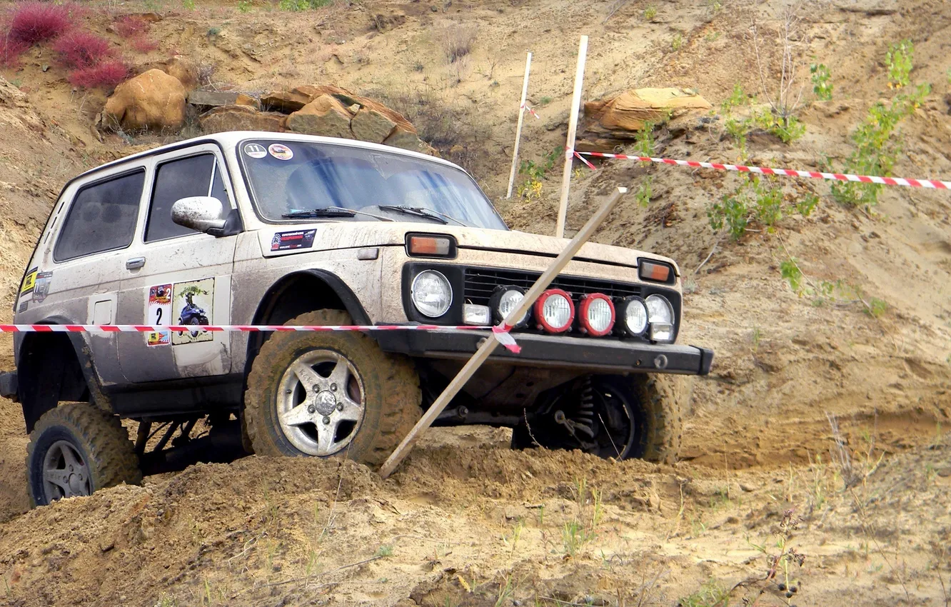 Фото обои песок, спорт, джип, внедорожник, ралли, off-road, Нива, Ваз-2121