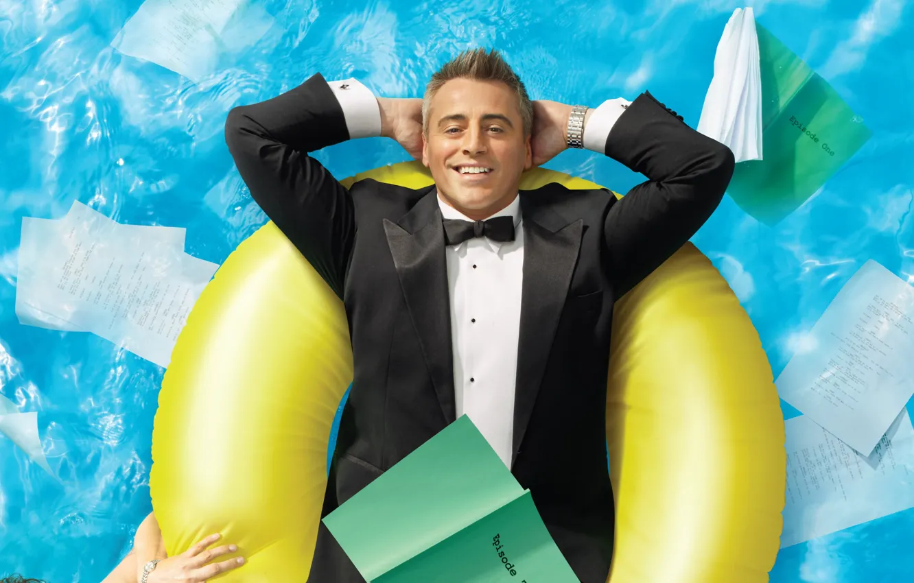 Фото обои костюм, басейн, сериал, Matt LeBlanc, Tv Show, Эпизоды, Episodes, Мэтт ЛеБлан