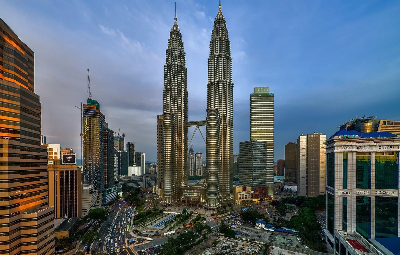 Фото обои город, день, башни, Малайзия, Куала-Лумпур, одинаковые