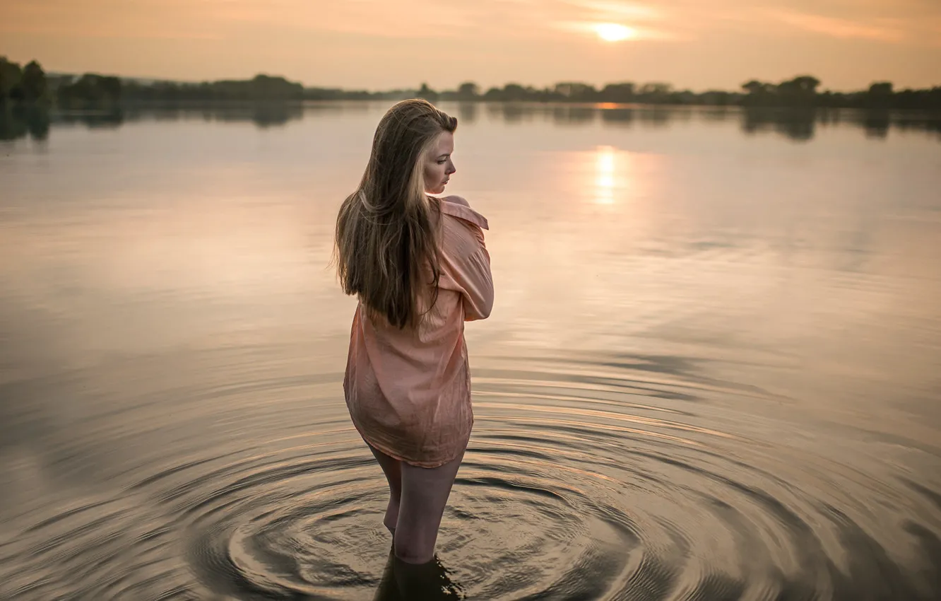 Фото обои рубашка, ножки, в воде, Czech Republic, Velká Polom, Jiri Tulach