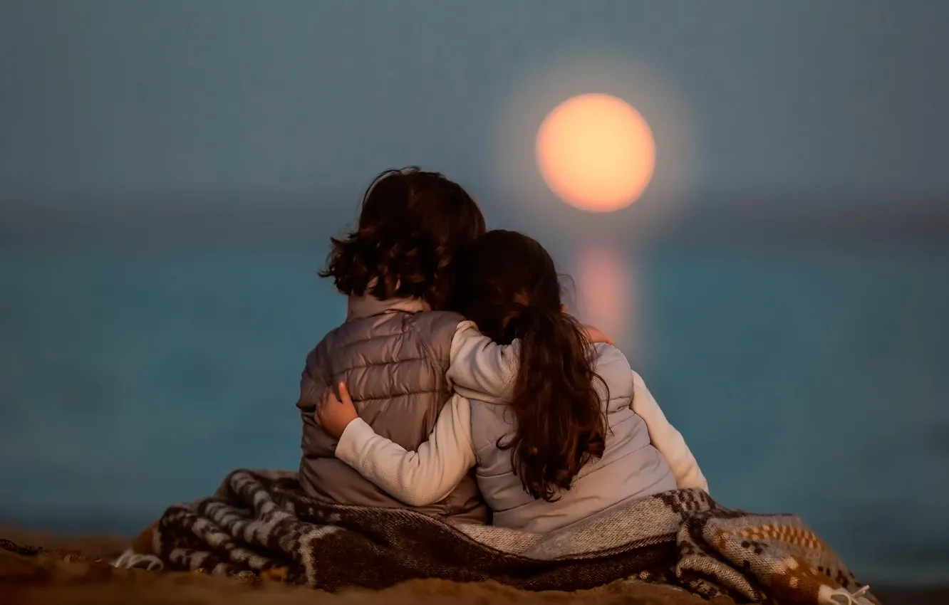 Фото обои дети, луна, Moonrise Stillness
