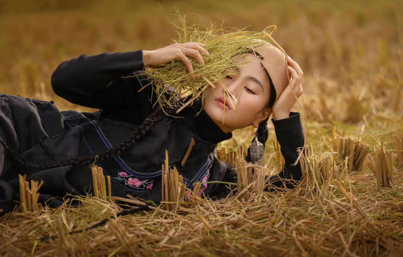 Фото обои поле, взгляд, девушка, природа, поза, азиатка, Nick Vison