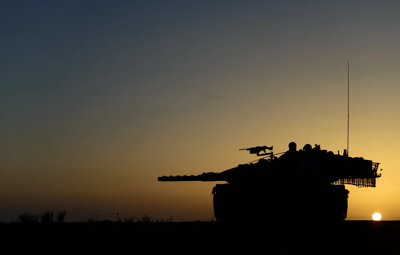 Фото обои закат, оружие, танк