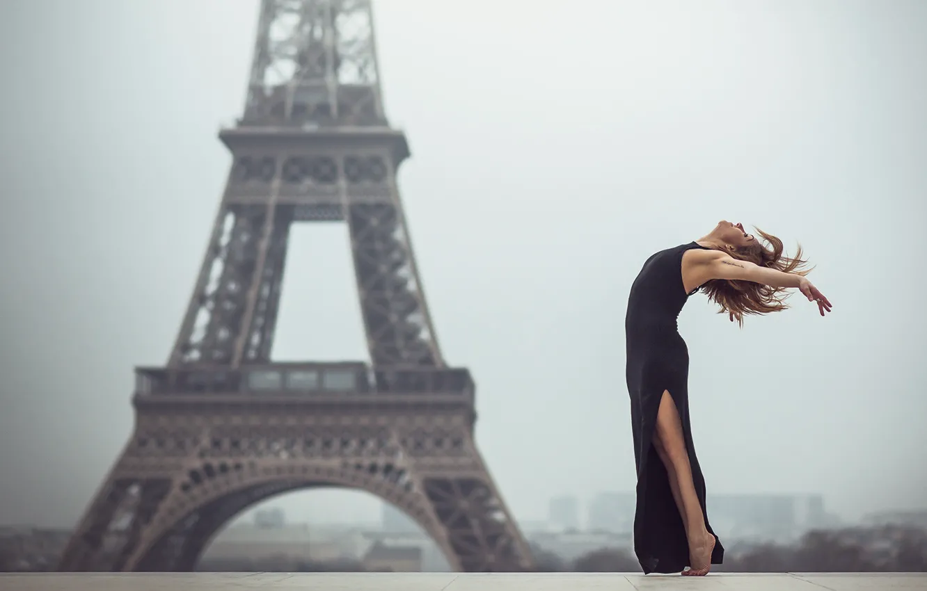 Фото обои девушка, Париж, танец, Eva