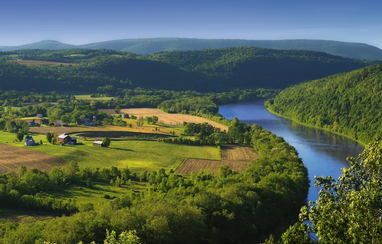 Фото обои поле, лес, пейзаж, горы, природа, река, дома, поселок