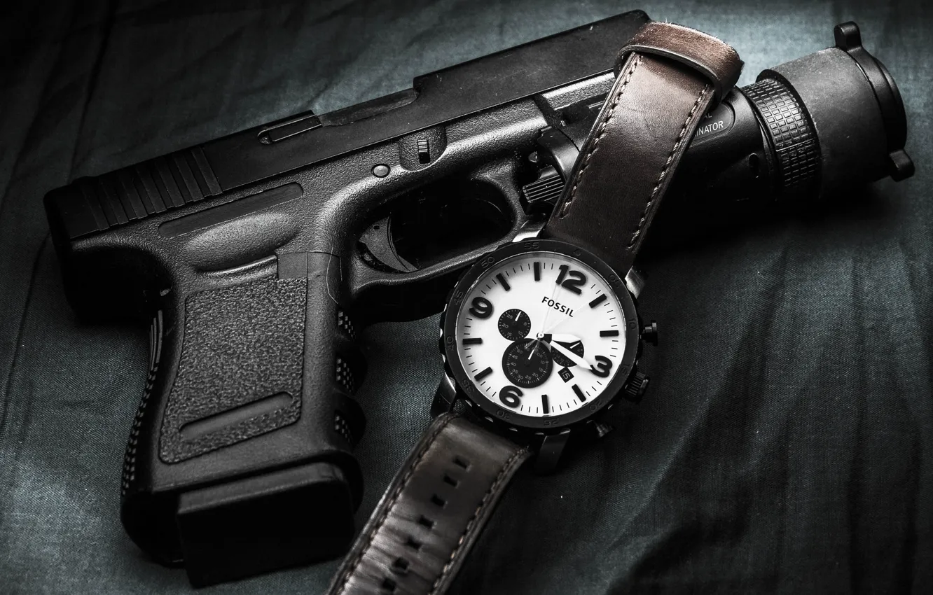 Фото обои пистолет, оружие, часы, Glock, самозарядный