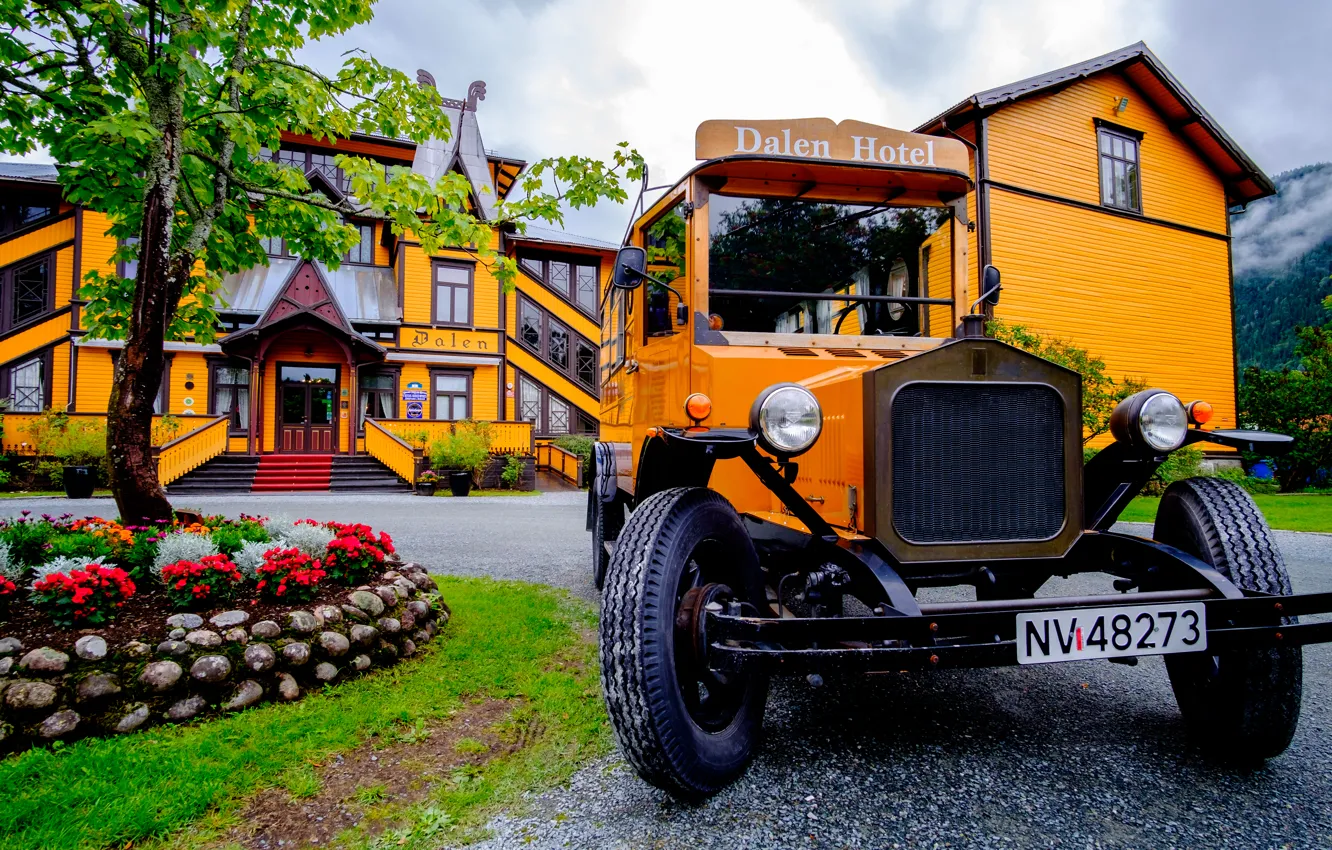 Фото обои деревья, Норвегия, автобус, цветник, Dalen Hotel, отель долина