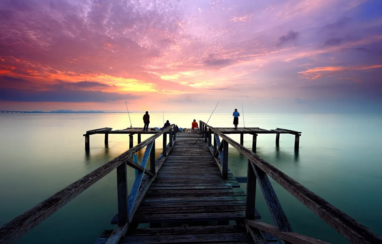 Фото обои закат, мост, рыбаки