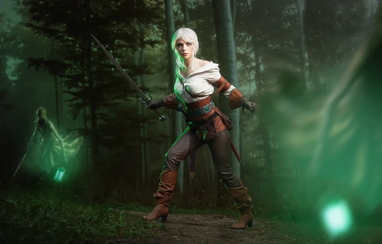 Фото обои лес, меч, костюм, призраки, Ведьмак, героиня, The Witcher 3: Wild Hunt, Цири