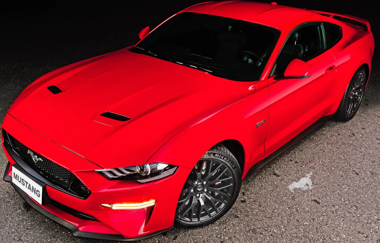 Фото обои красный, Ford, вид сверху, Fastback, 2018, Mustang GT