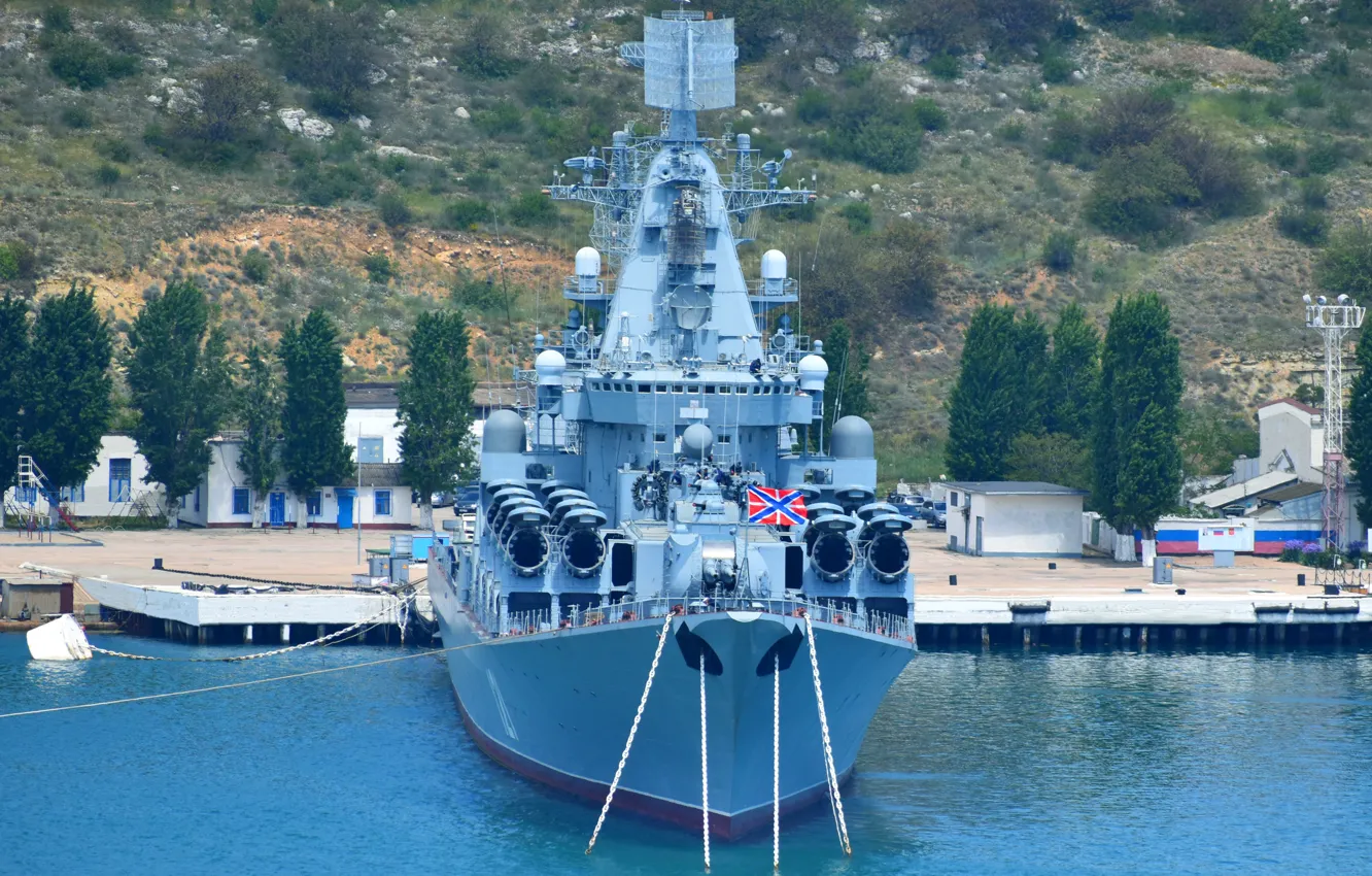 Фото обои причал, Москва, крейсер, ракетный, гвардейский