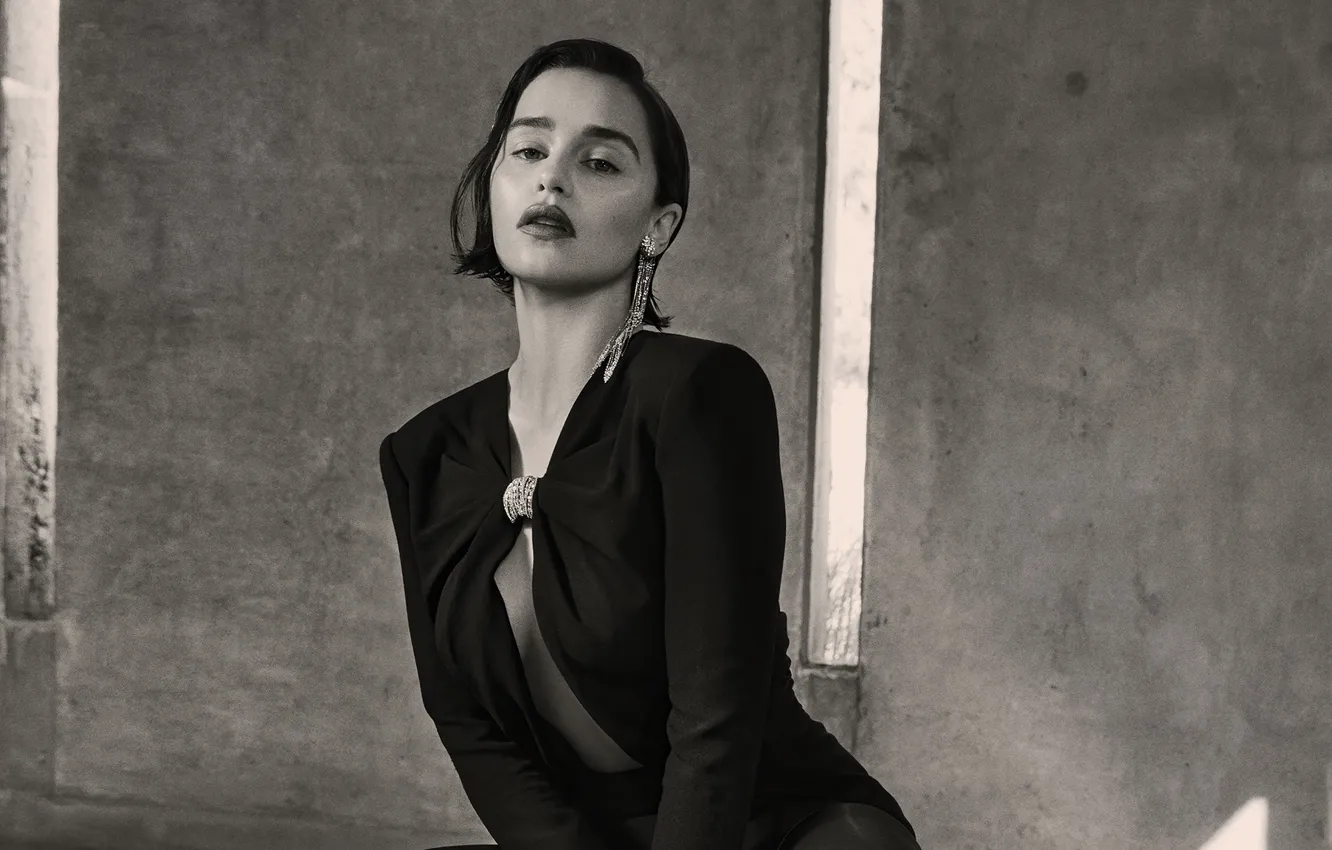Фото обои взгляд, девушка, поза, актриса, красотка, Emilia Clarke