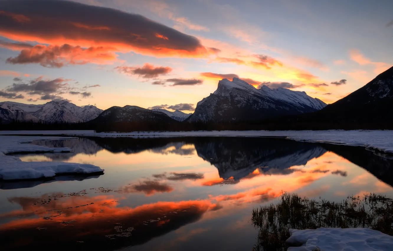 Фото обои снег, закат, горы, озеро, США, Alberta, Banff, Vermilion Lakes
