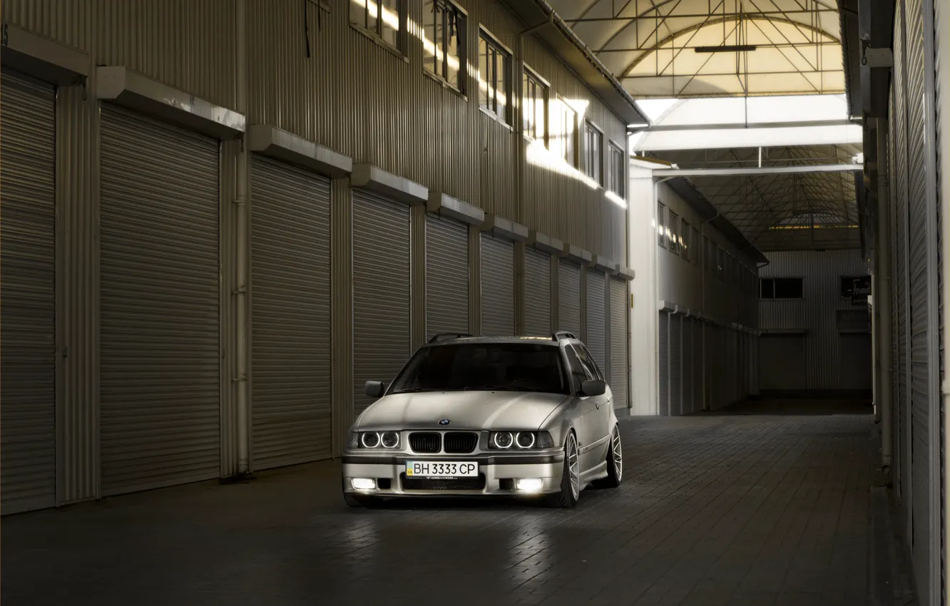 Фото обои BMW, 3 series, E36, touring, павильон